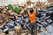1天1亿件 中国快递业务市场规模世界第一