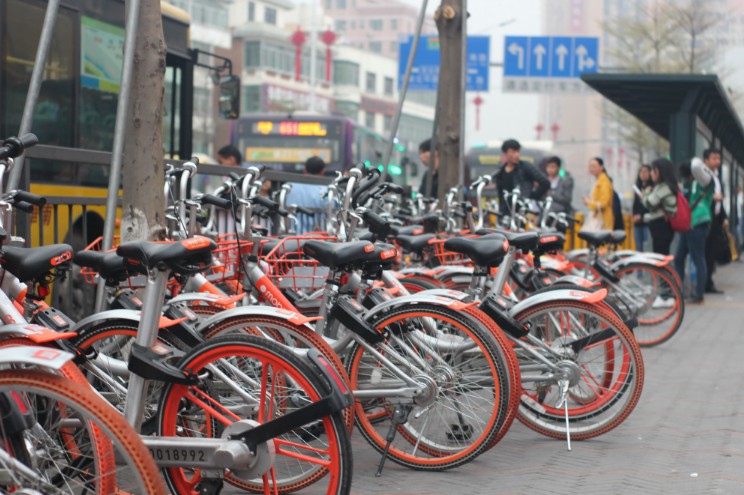 白痴经济还是共享先锋？漩涡中的共享单车_O2O_电商之家