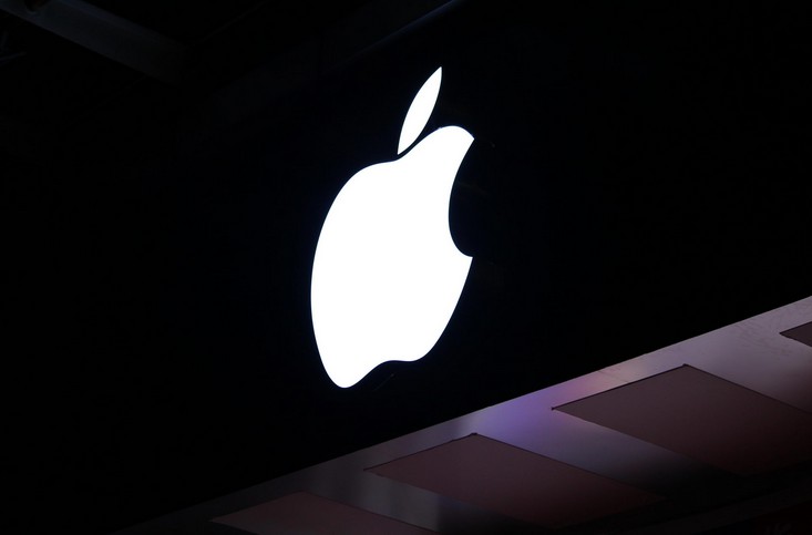 电商曝光iPhone 8海报：坐实全面屏_行业观察_电商之家