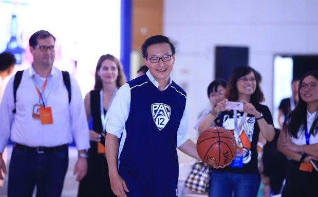 阿里执行副主席蔡崇信个人出资购买NBA篮网队49%股份_行业观察_电商之家