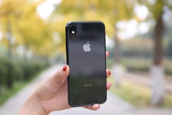 iPhone X霸占高端市场：华米OV持续冲击三星