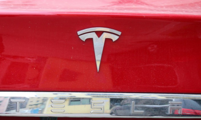 特斯拉Model 3暂停生产_行业观察_电商之家