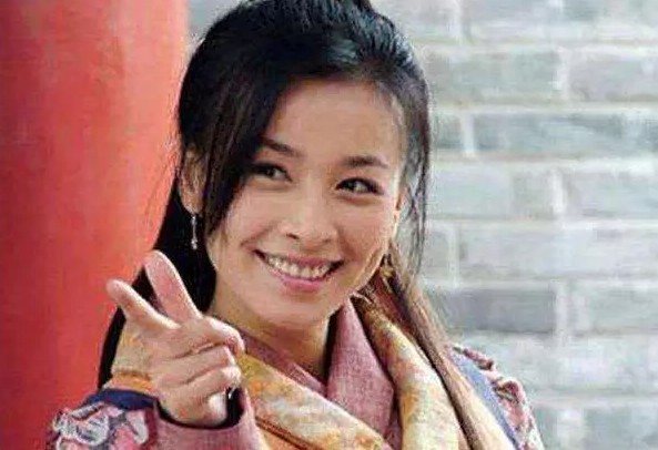 300亿身家“微商教母”的公司要上市了！她的努力让人动容！_行业观察_电商之家