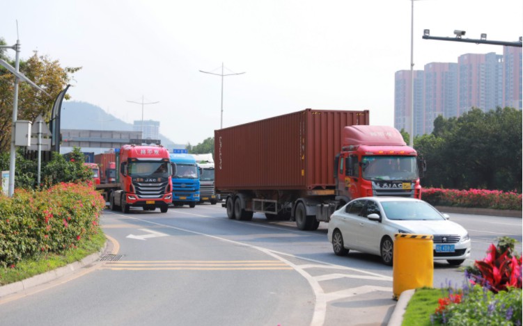 国务院办公厅转发《意见》加快道路货运行业转型升级_物流_电商之家