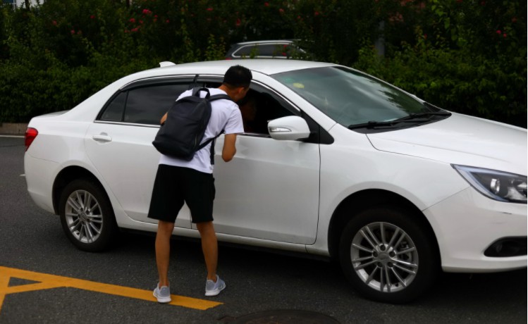 Uber CEO呼吁理性竞争 Uber与Lyft股价双双上涨_O2O_电商之家