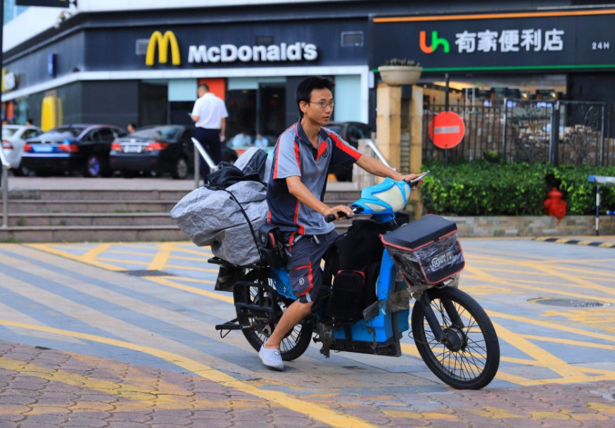 快递界“皇甫军校”来了 快递小哥受到空前重视_物流_电商之家