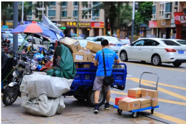 一边重奖，一边血洗！那个可怕的刘强东又回来了！_行业观察_电商之家