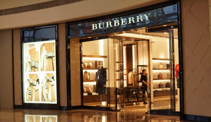 传腾讯与Burberry达成合作 将共同开设商店_B2B_电商之家