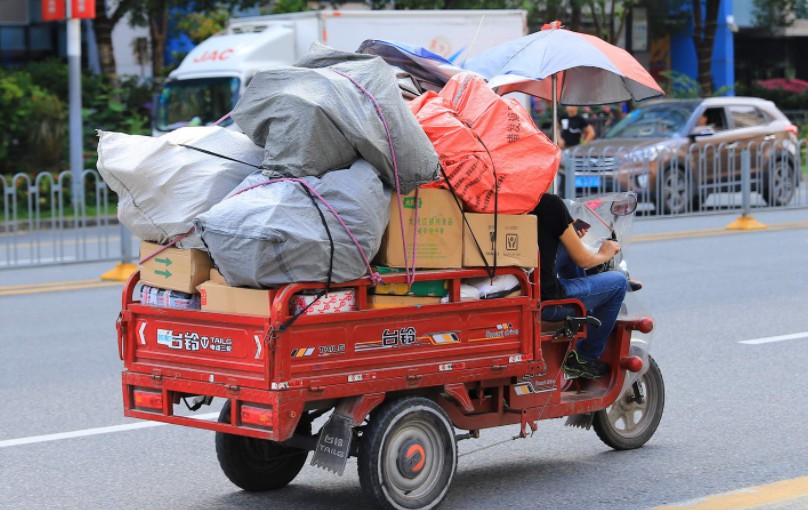 前11月快递业务量累计完成567.9亿件 同比增25.4%_物流_电商之家