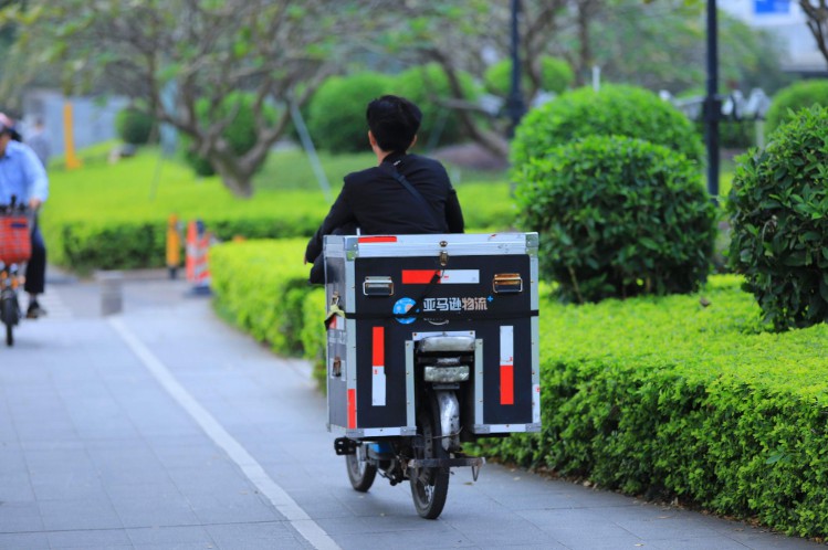 各跨境电商支持疫情防控 亚马逊有何与众不同？_跨境电商_电商之家