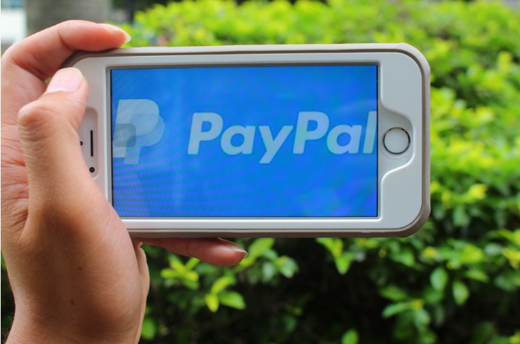 PayPal首席执行官：不会解雇任何员工_金融_电商之家