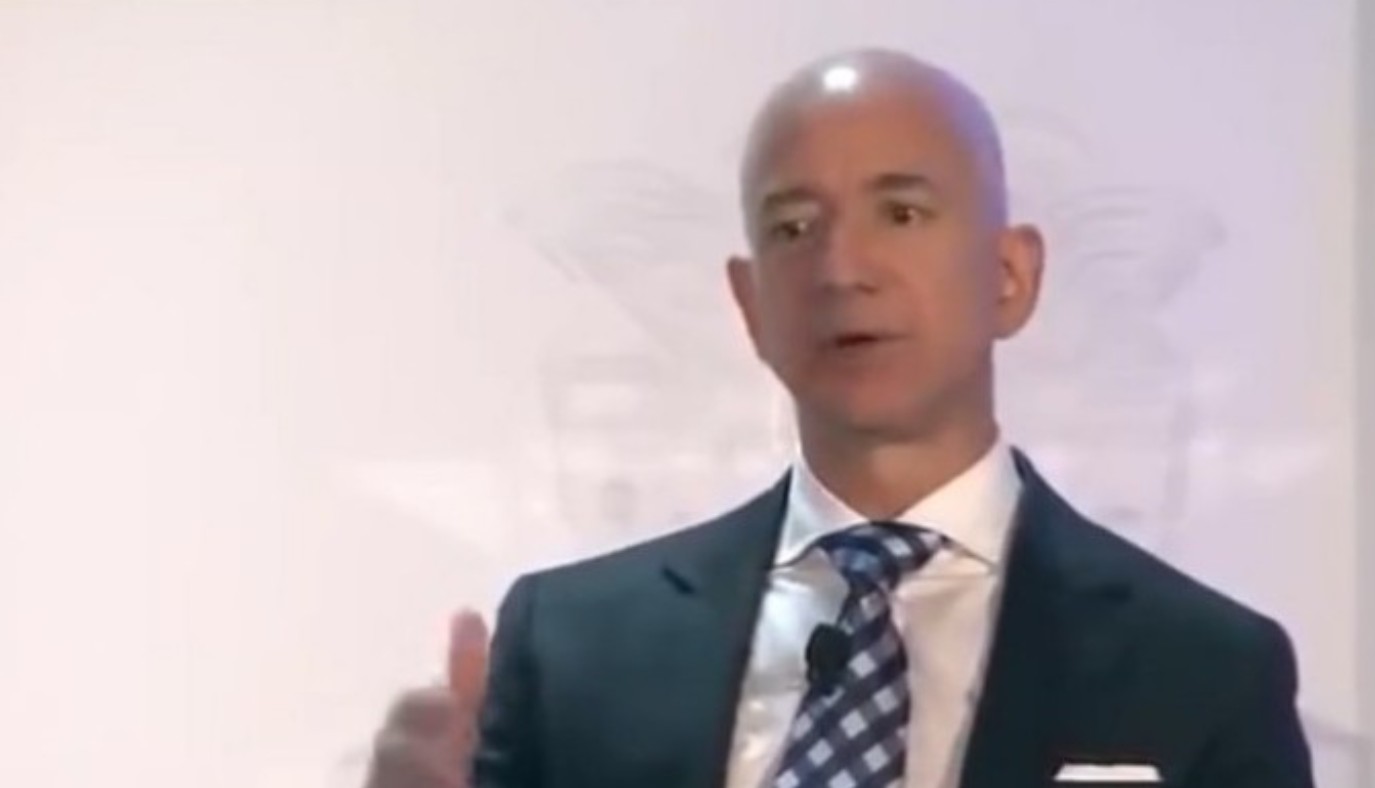 亚马逊CEO贝索斯：立法者应加大对假货的处罚力度_人物_电商之家