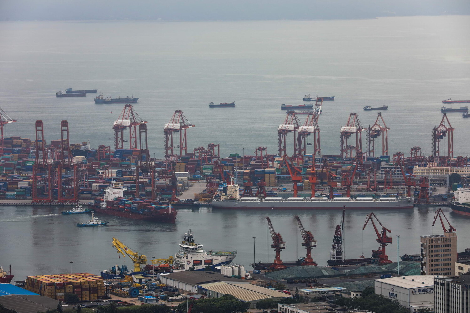 全球首条智能空轨集疏运系统落地青岛港_物流_电商之家